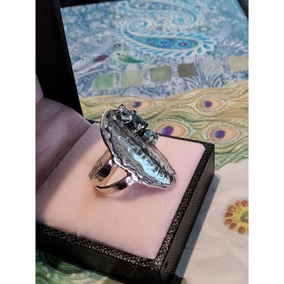 NWOT~PAZ CREATIONS 925 Sterling Handcrafted Oblong Oval Triple Blue Topaz Ring 8 - Picture 2 of 4